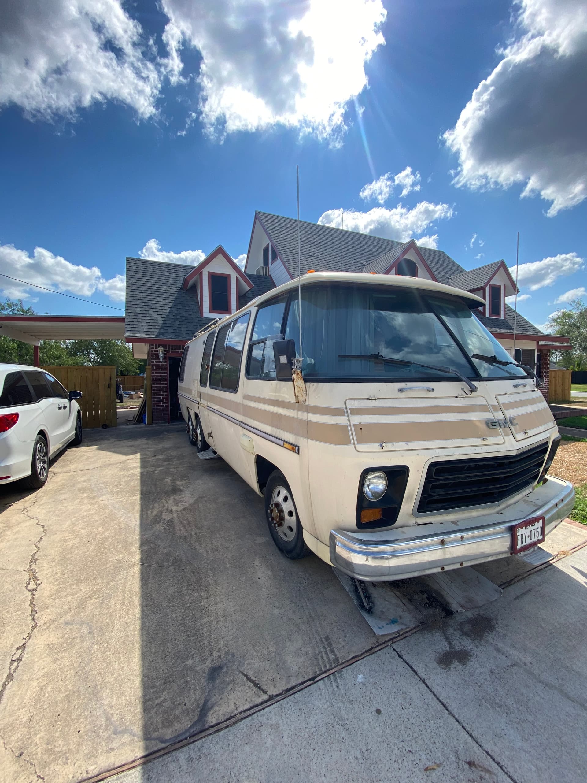 GMC Eleganza