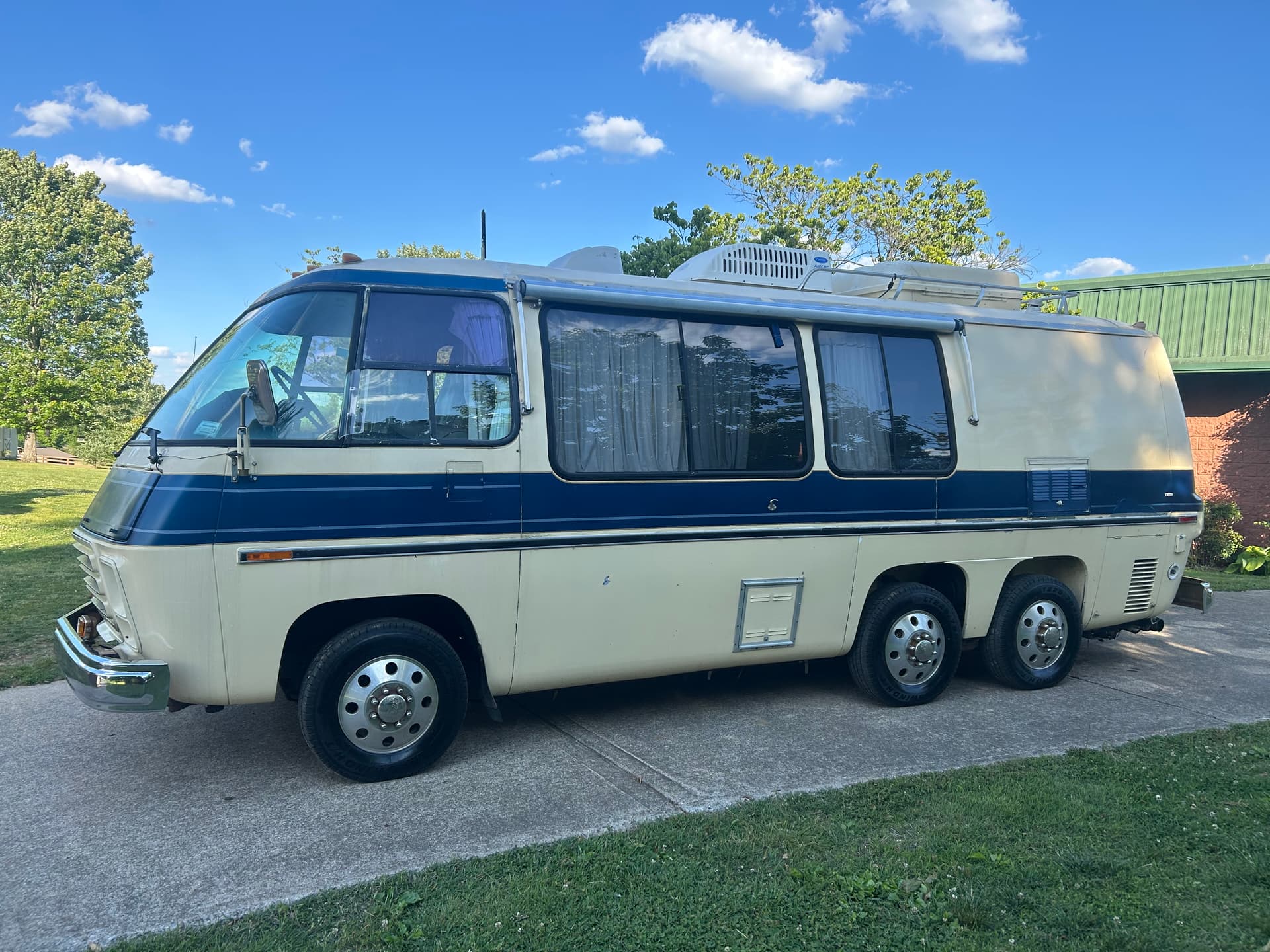 1977 GMC Birchaven 23 Coach